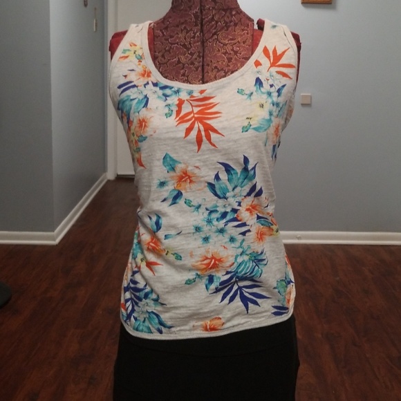 DKNY Grey and Floral Keyhole Tank - Picture 1 of 4